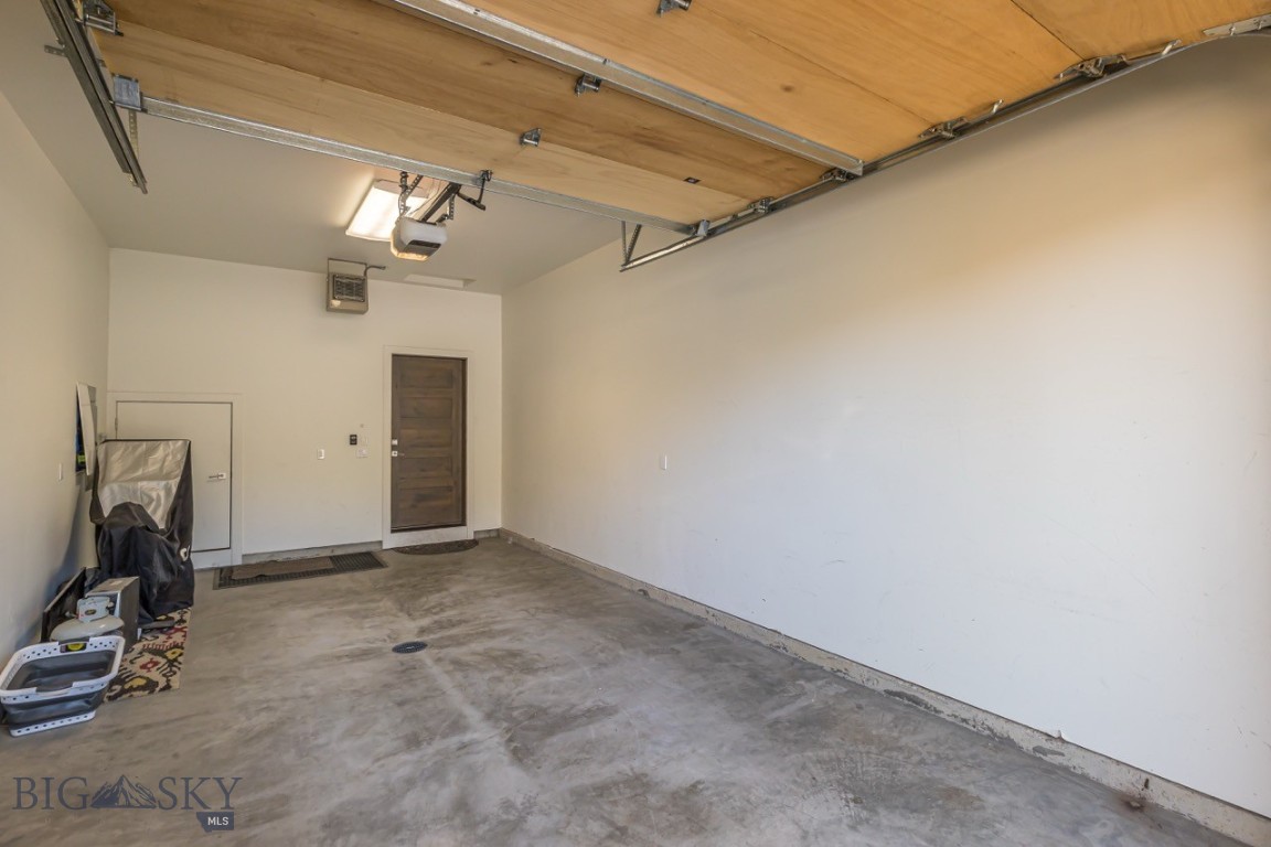 10 Alpine Bend Drive