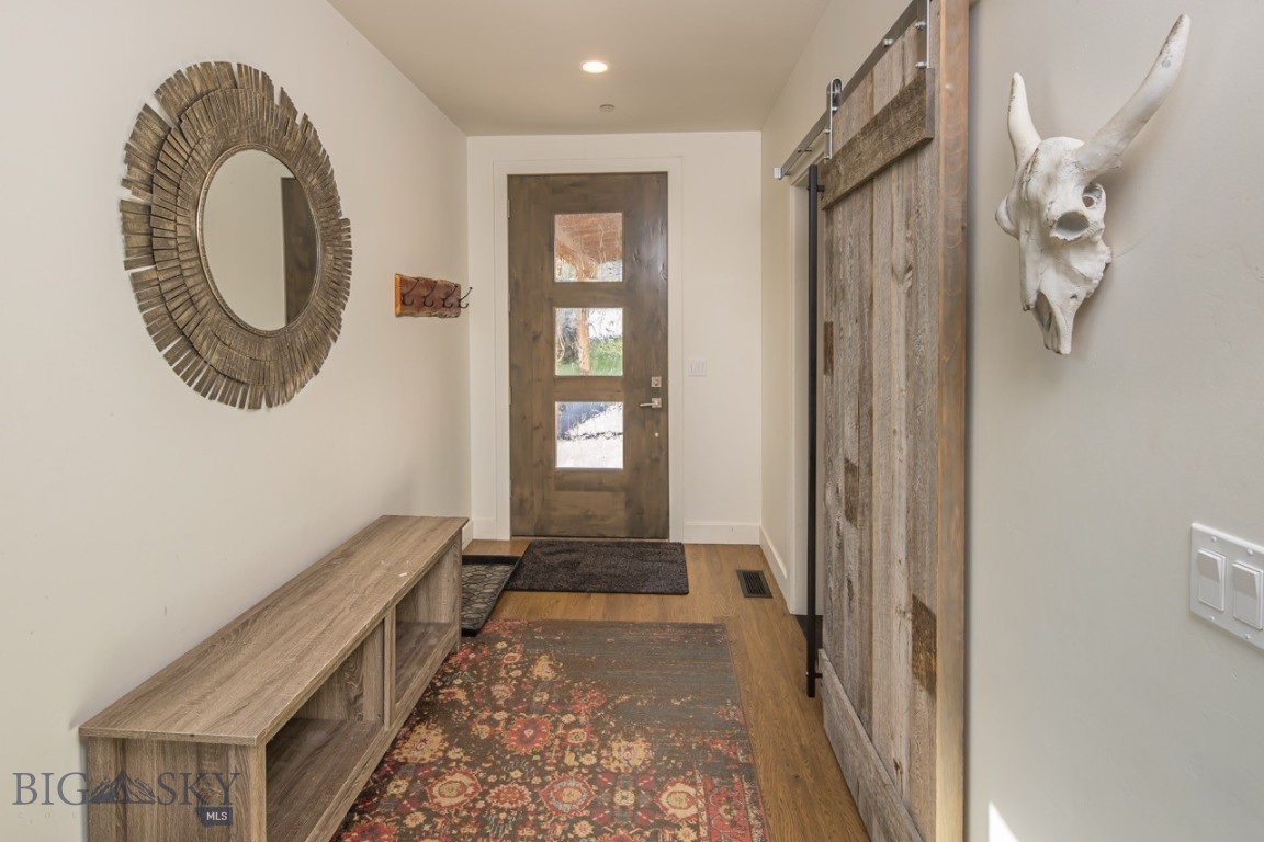 10 Alpine Bend Drive