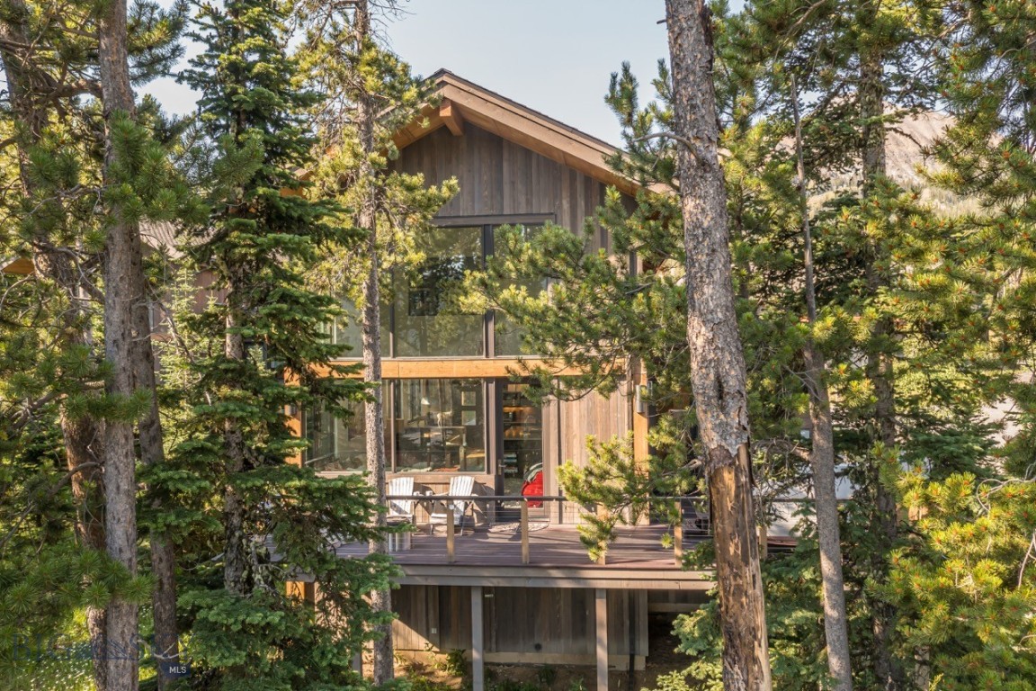 10 Alpine Bend Drive