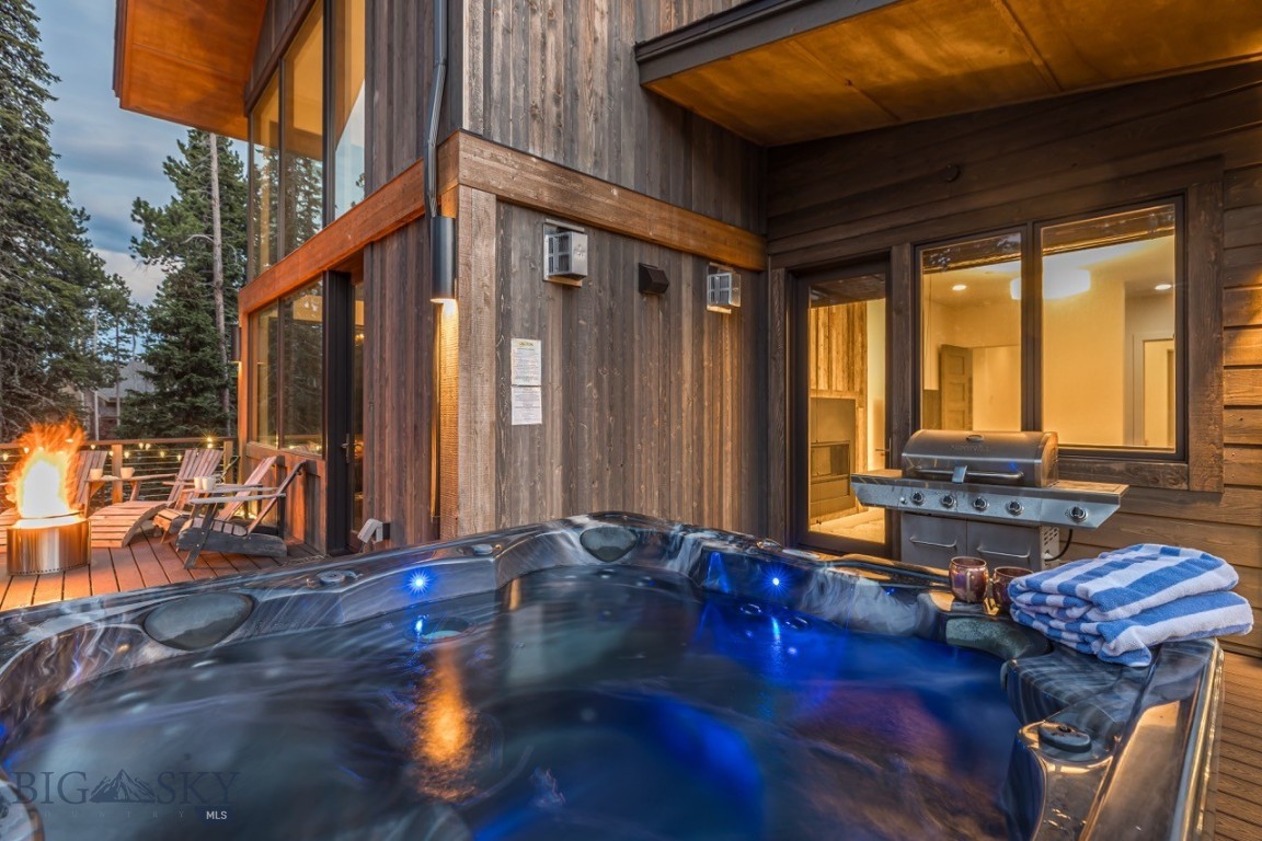 10 Alpine Bend Drive