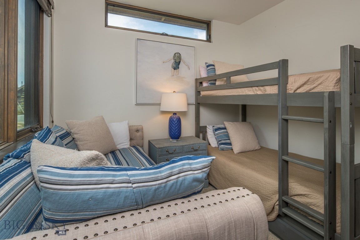 10 Alpine Bend Drive