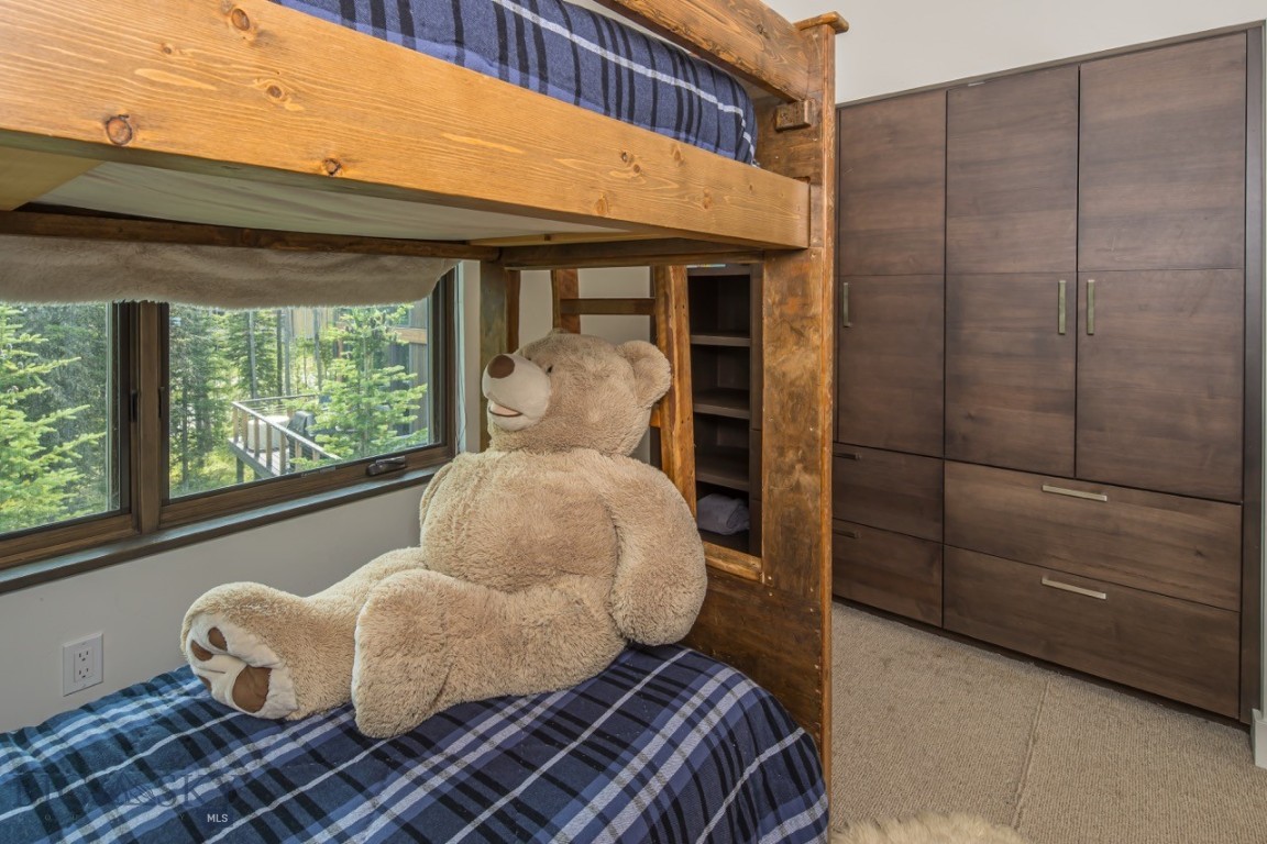 10 Alpine Bend Drive