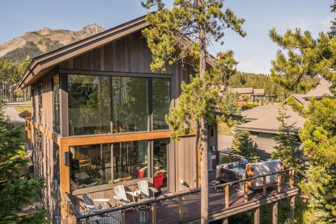 10 Alpine Bend Drive
