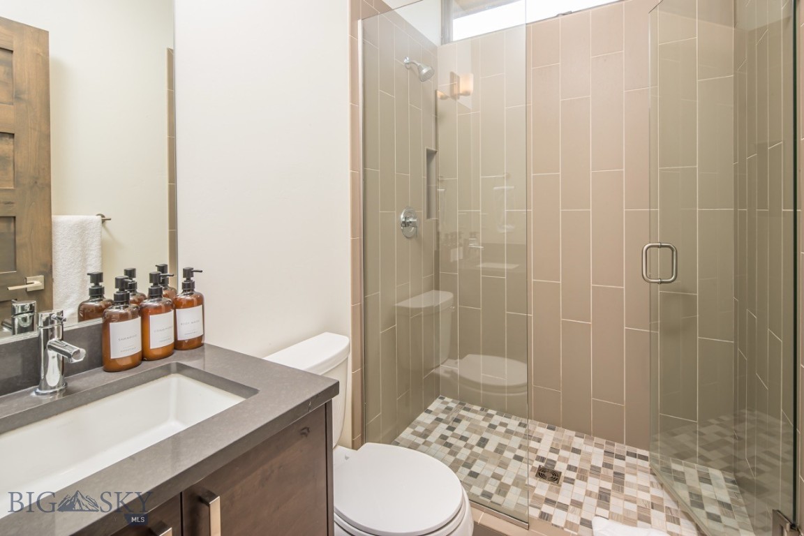 10 Alpine Bend Drive