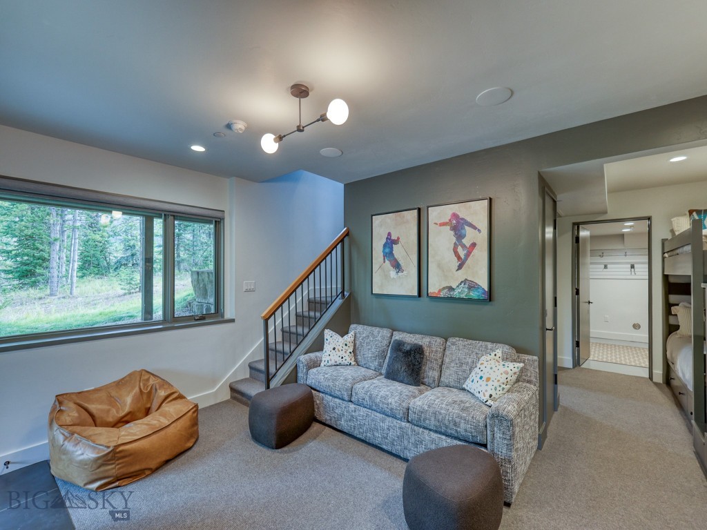 4 Lakewood Drive