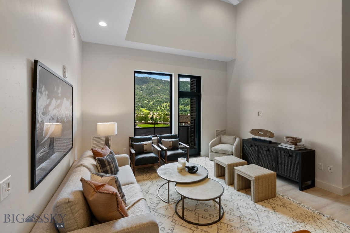 211 Town Center Avenue 2G