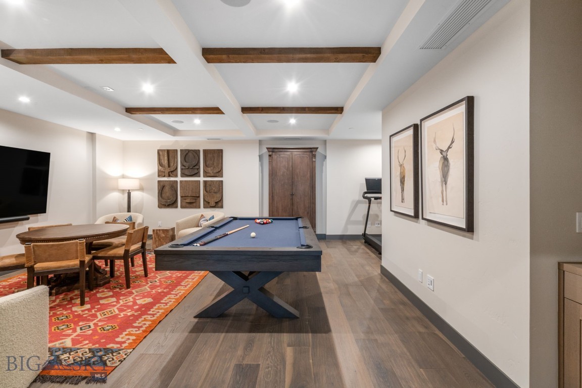 24 Pale Morning Spur