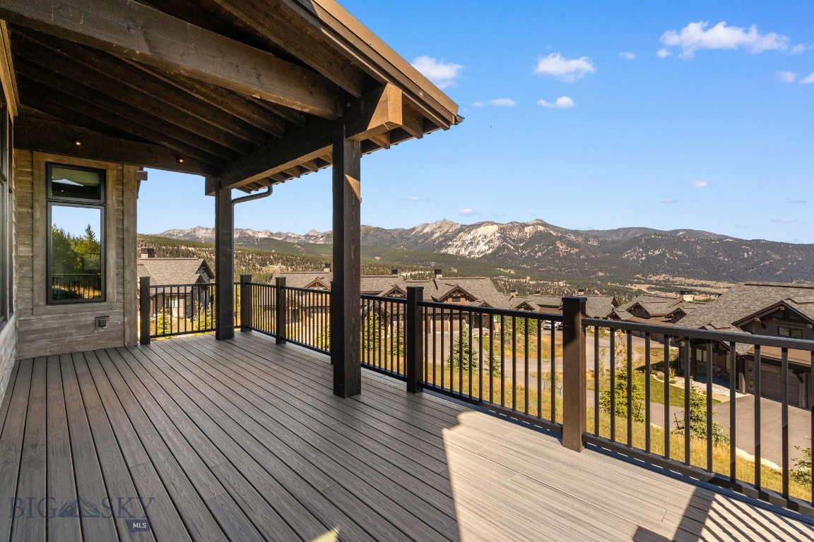 24 Pale Morning Spur