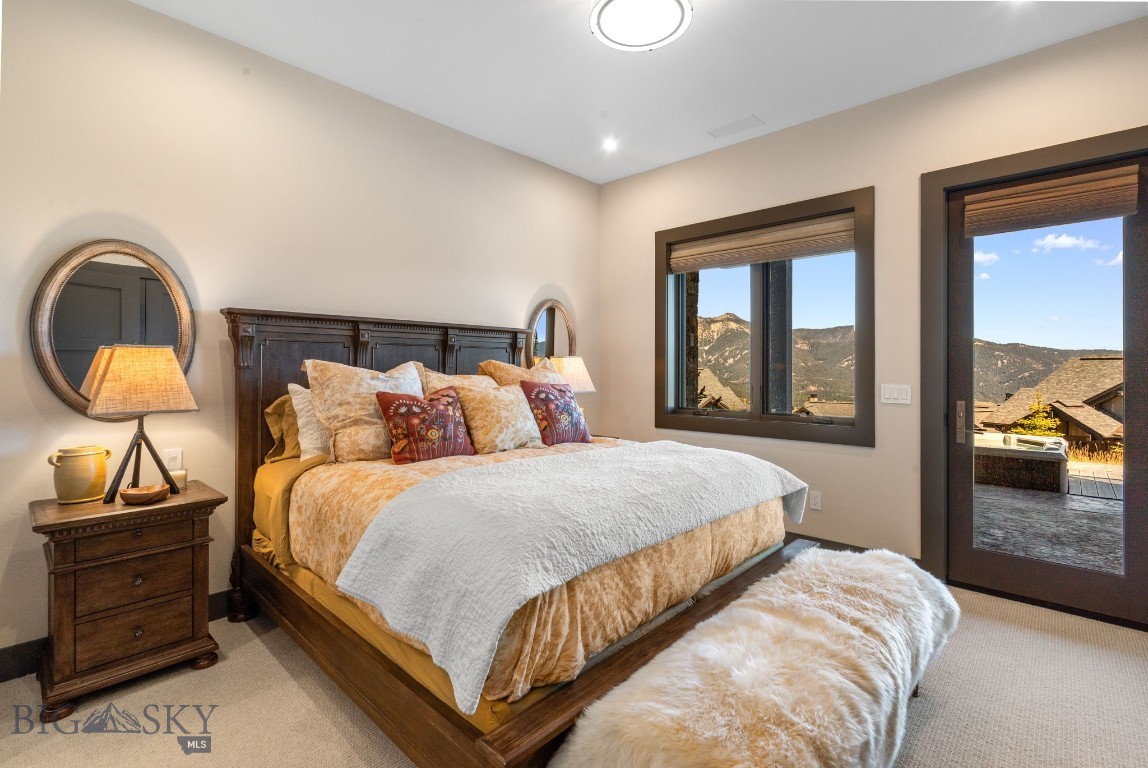 24 Pale Morning Spur