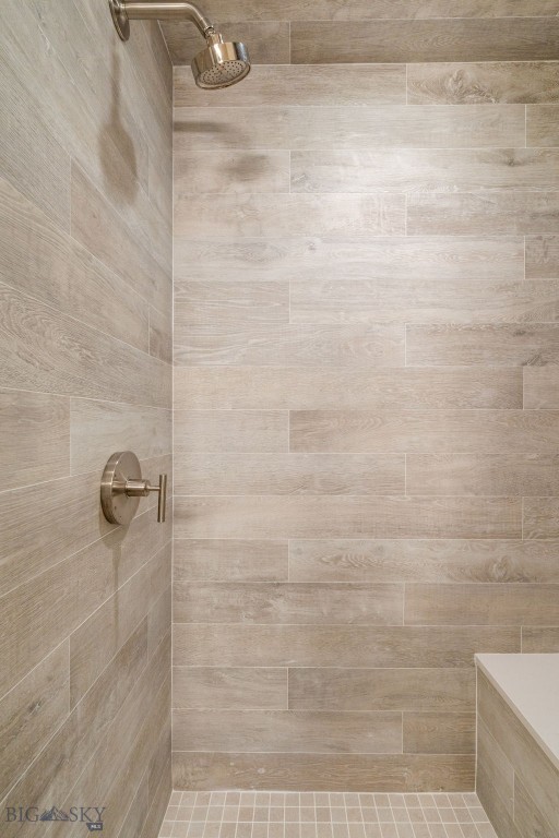 24 Pale Morning Spur