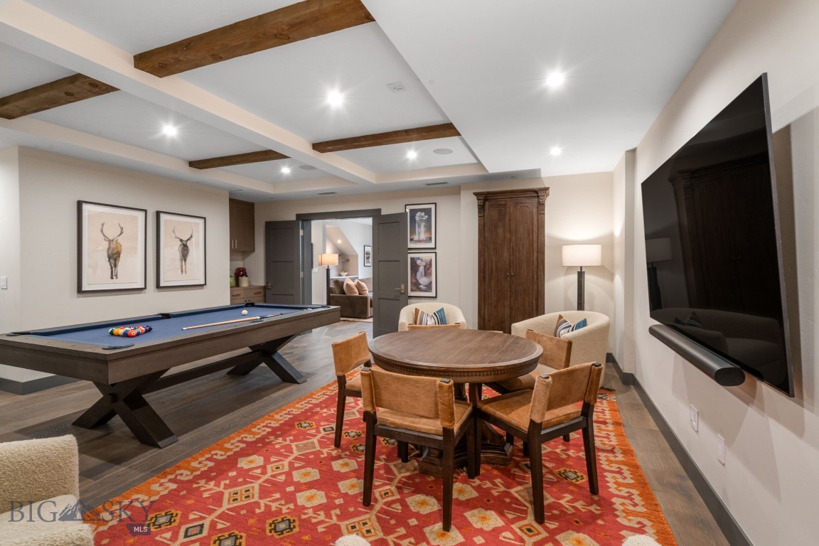 24 Pale Morning Spur