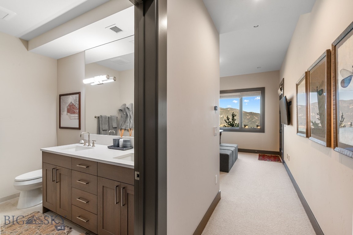 24 Pale Morning Spur