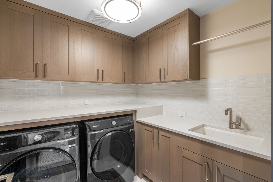 24 Pale Morning Spur