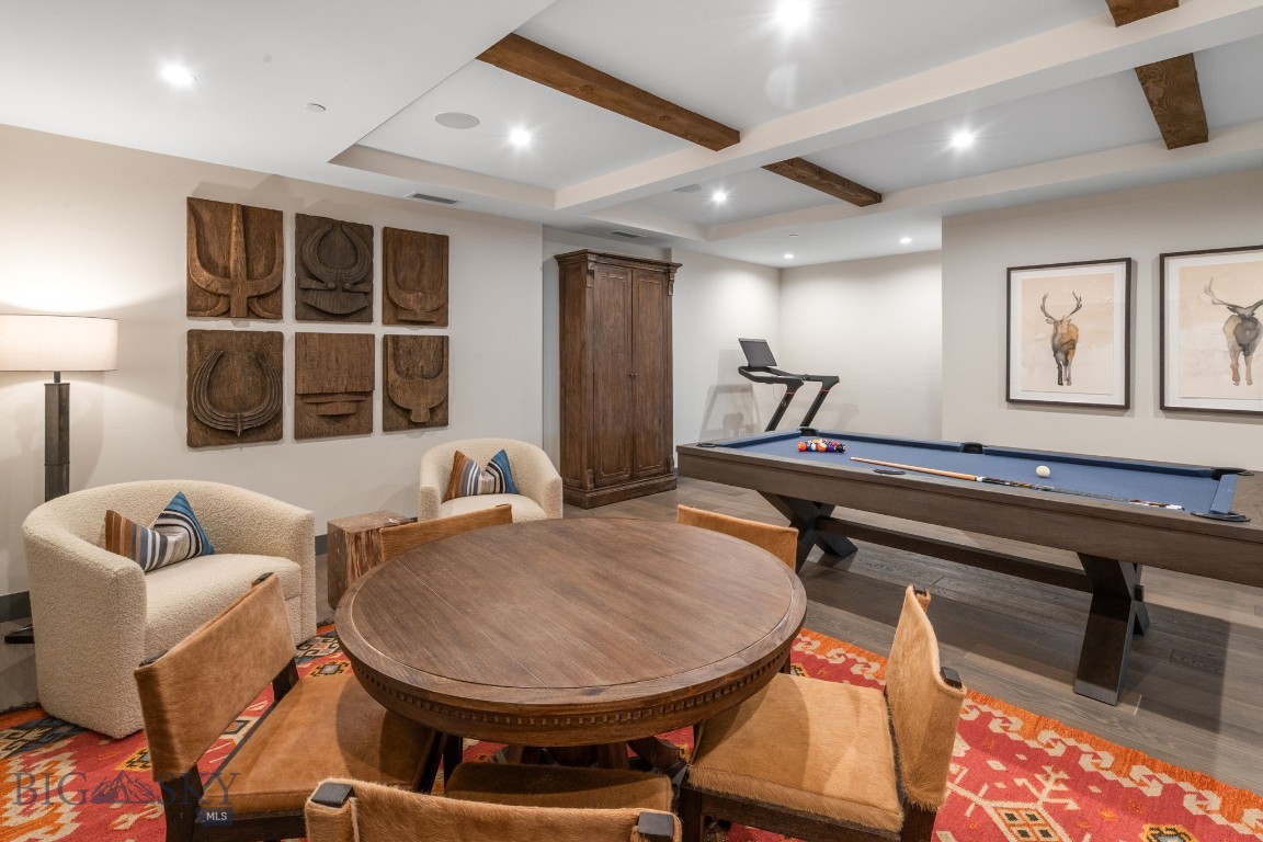 24 Pale Morning Spur