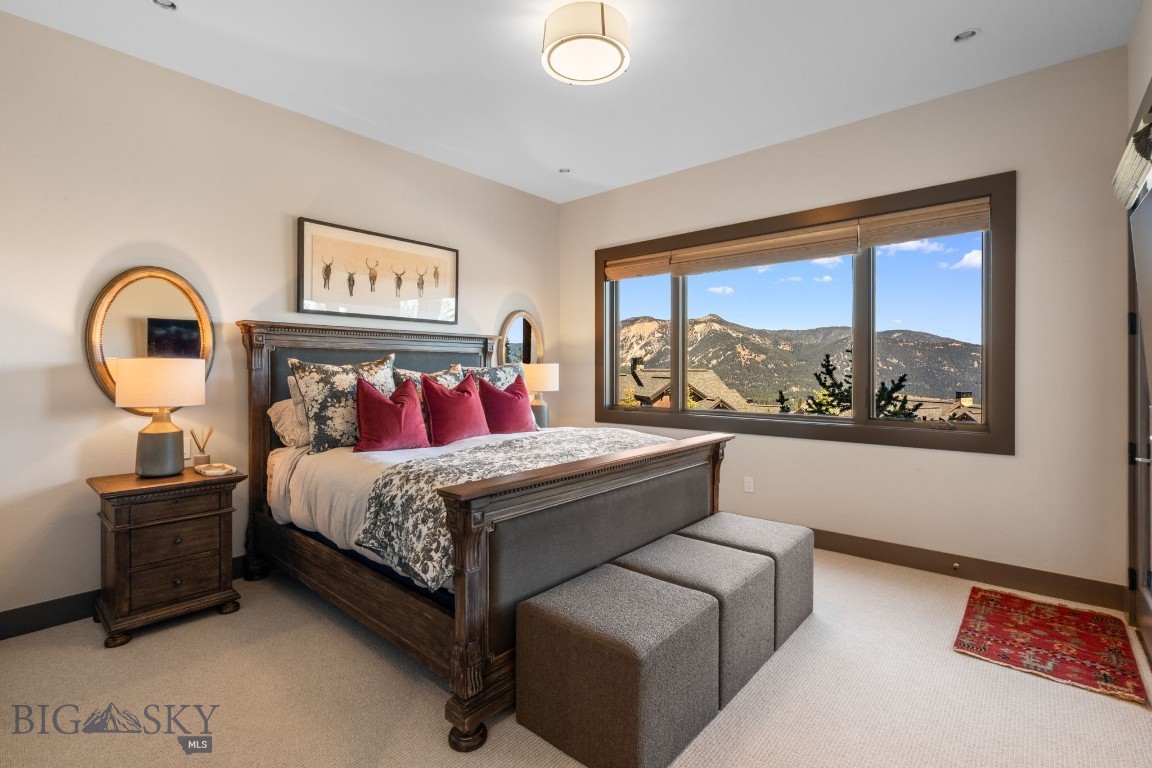 24 Pale Morning Spur