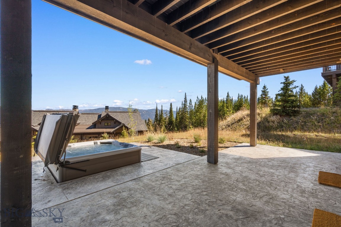 24 Pale Morning Spur