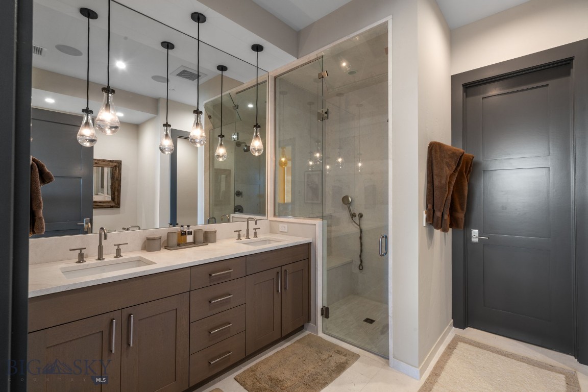 24 Pale Morning Spur