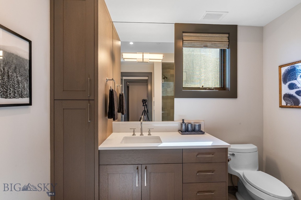 24 Pale Morning Spur