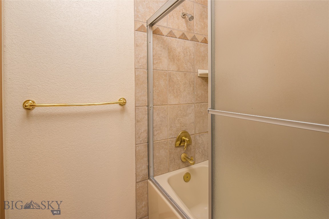 372 Chief Joseph Trail