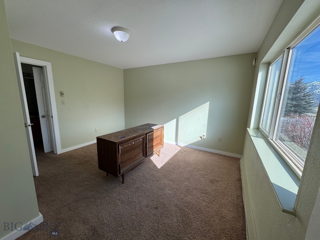 148 Candlelight Meadow