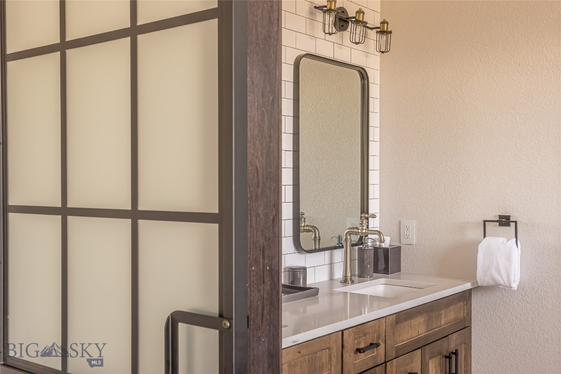 89 Diamond Hitch Road