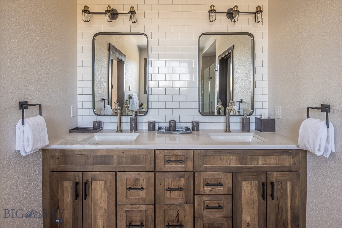 89 Diamond Hitch Road