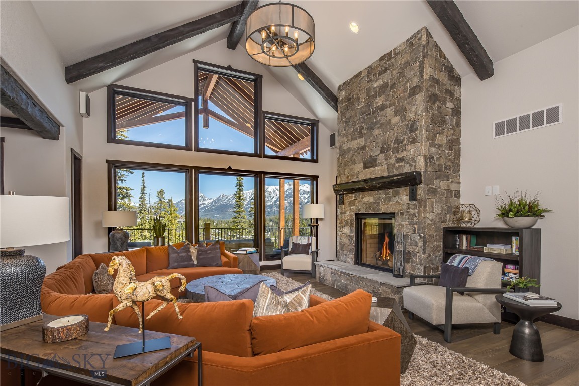 89 Diamond Hitch Road