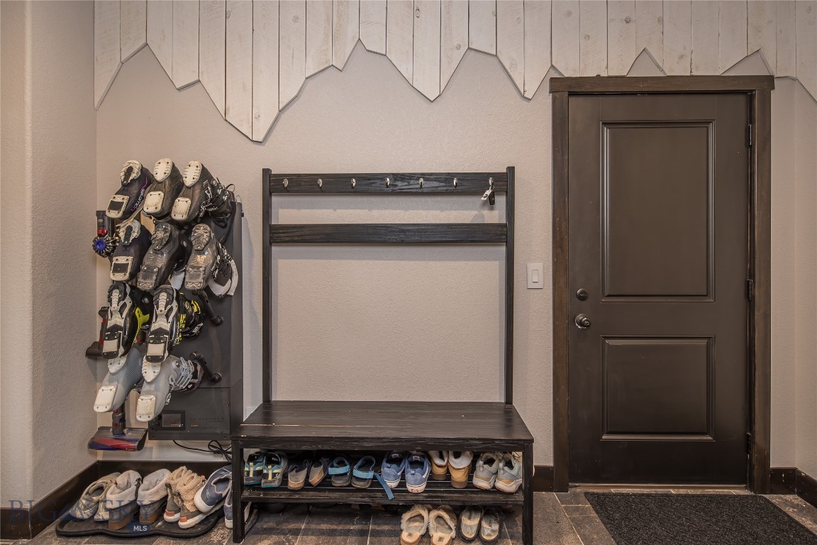 89 Diamond Hitch Road