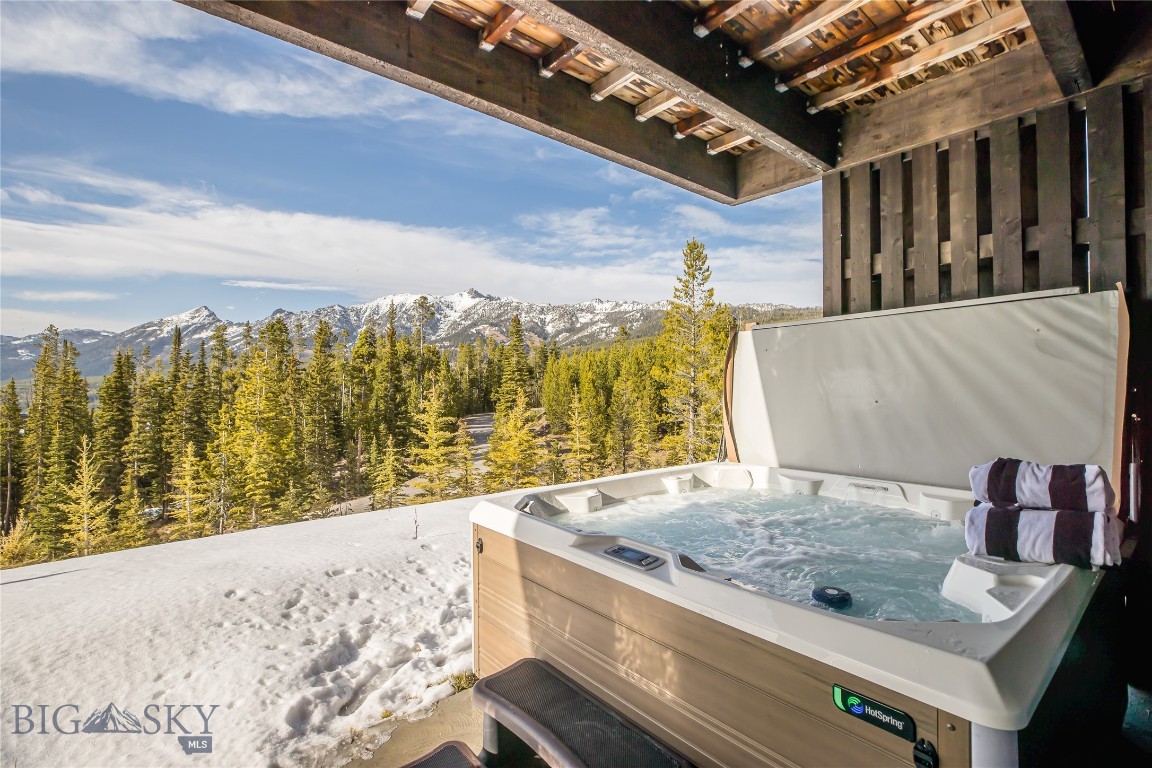 14B Treeline Springs Road