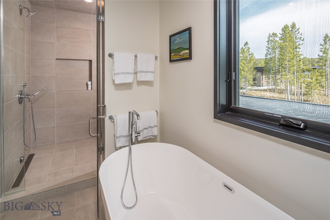 14B Treeline Springs Road