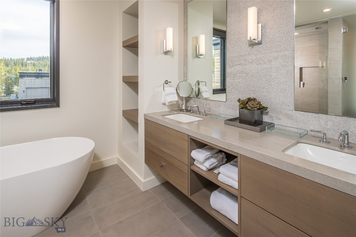 14B Treeline Springs Road