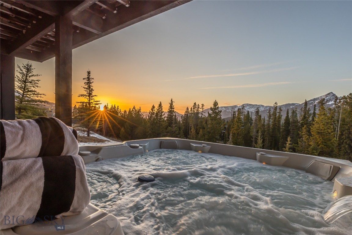 14B Treeline Springs Road