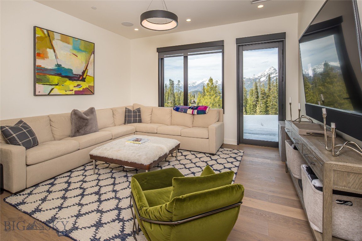 14B Treeline Springs Road