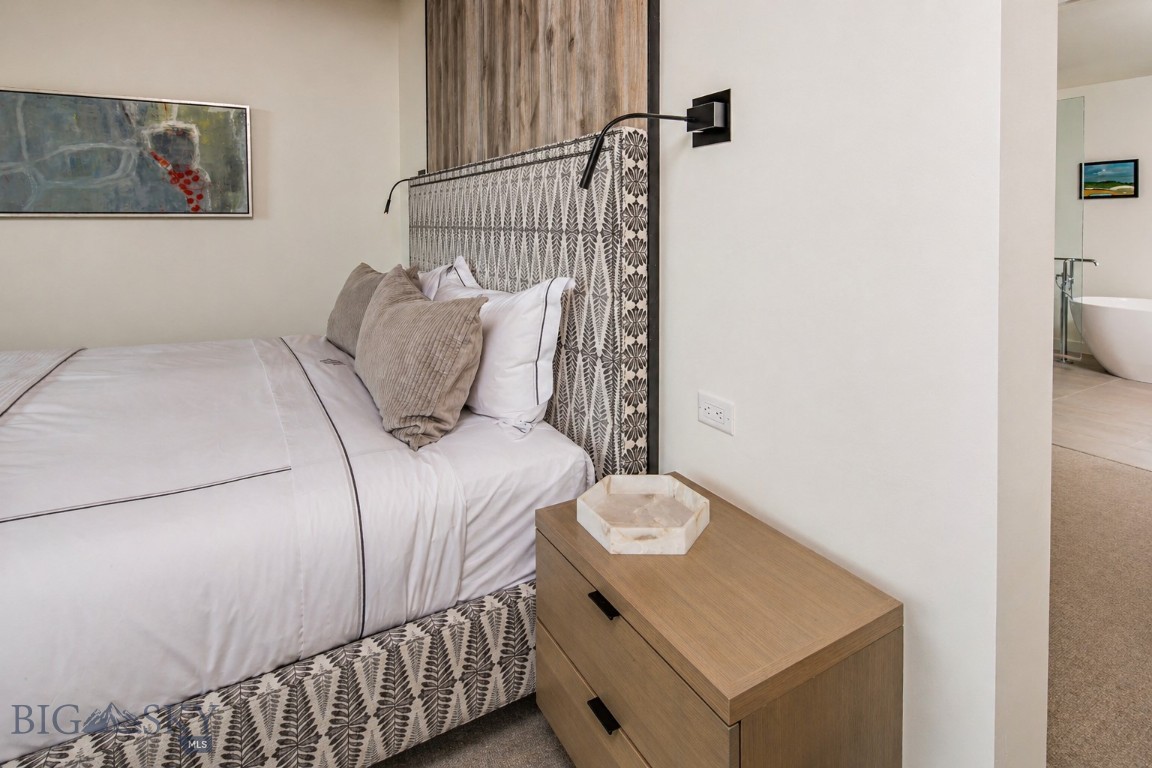 14B Treeline Springs Road