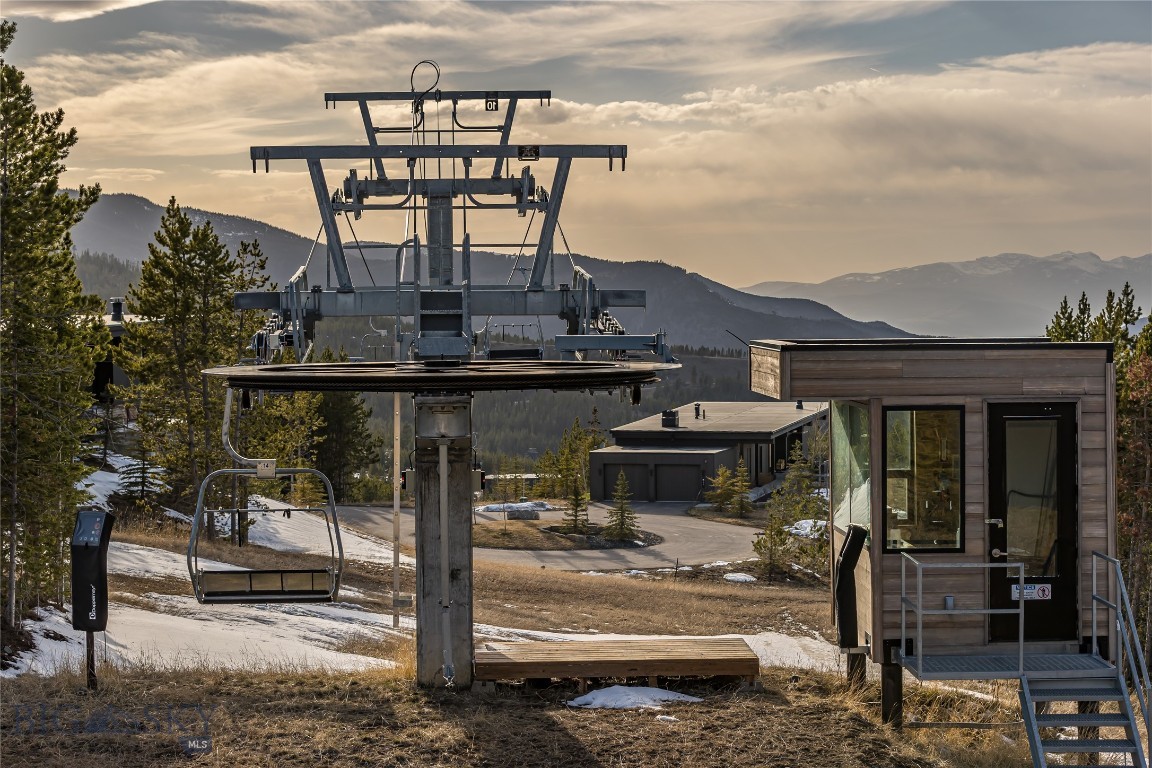 14B Treeline Springs Road