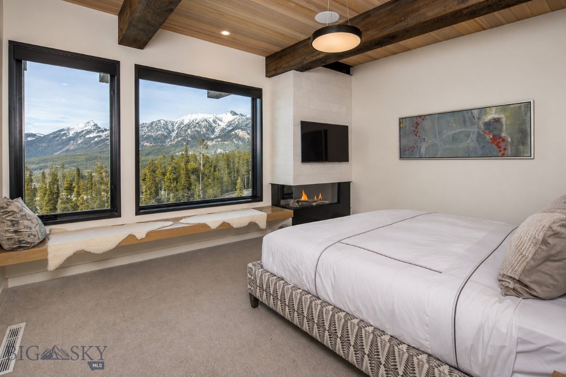 14B Treeline Springs Road