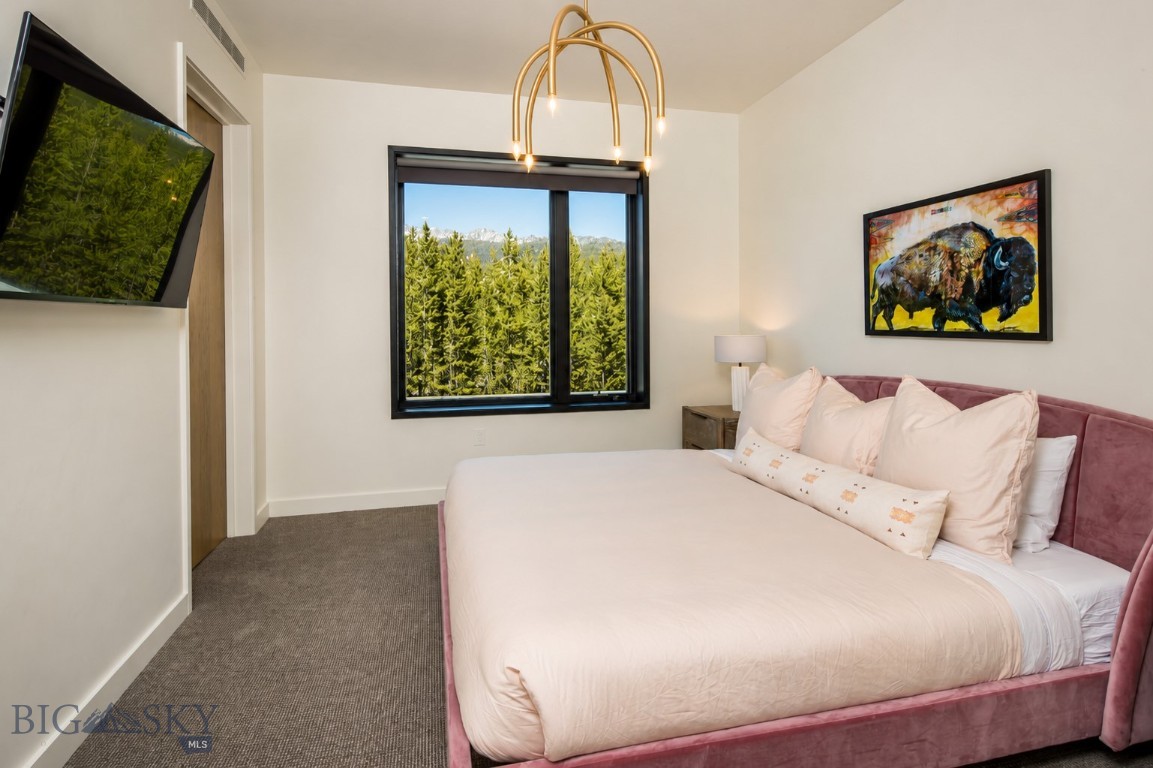 4 Boathouse Way R16/302
