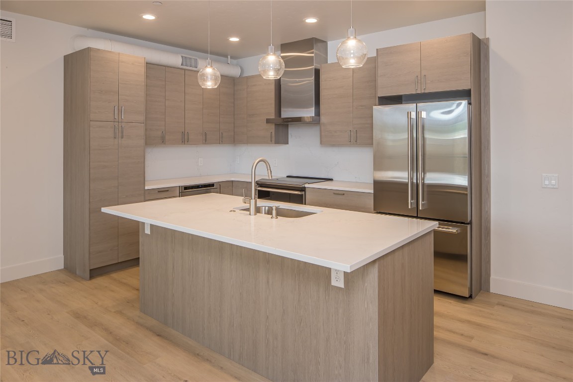211 Town Center Avenue 2H