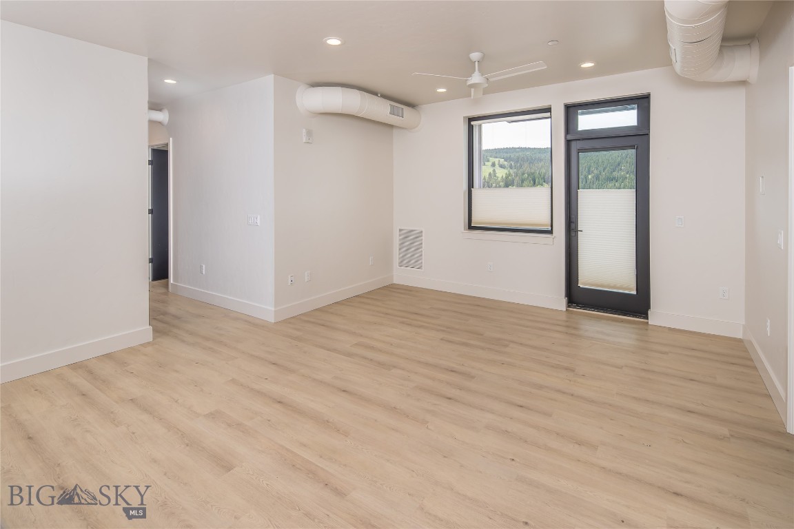 211 Town Center Avenue 2H