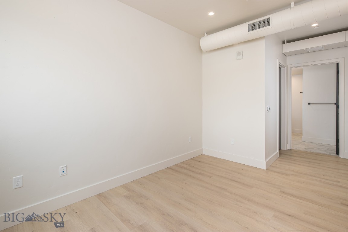 211 Town Center Avenue 2H