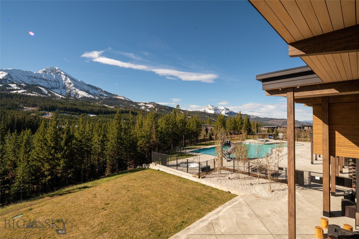 4 Boathouse Way, LakeLodge 225