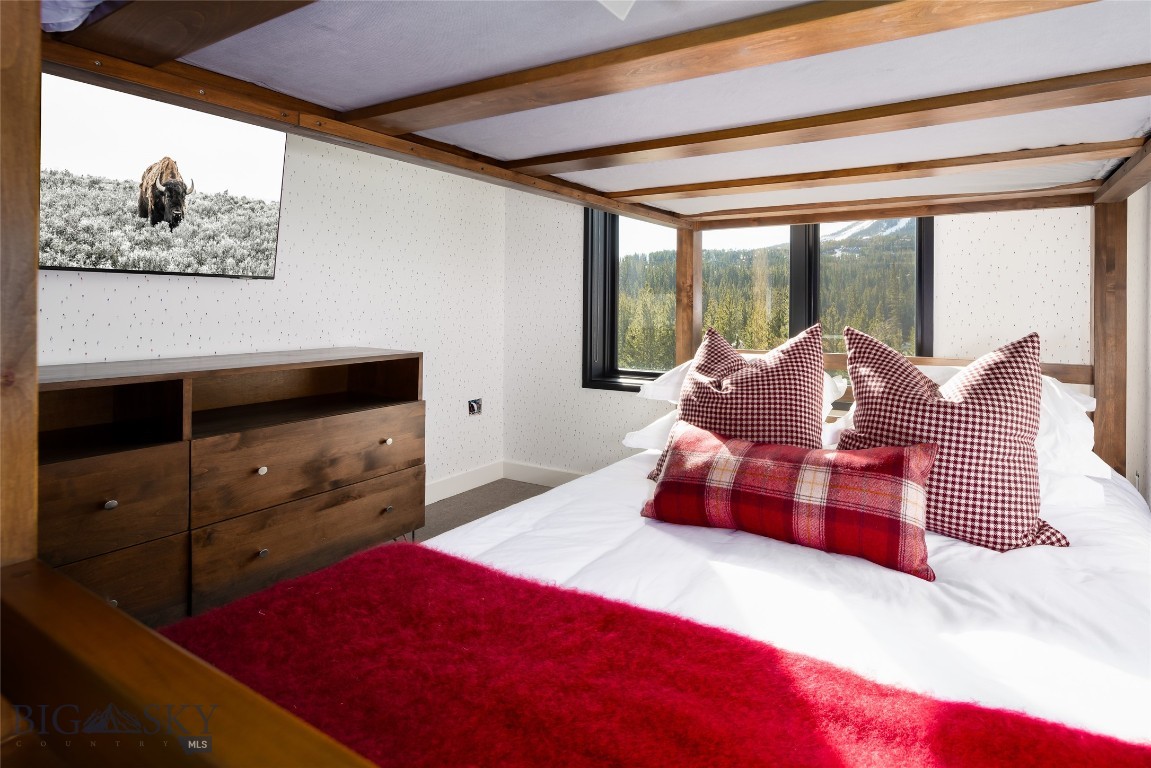 4 Boathouse Way, LakeLodge 225