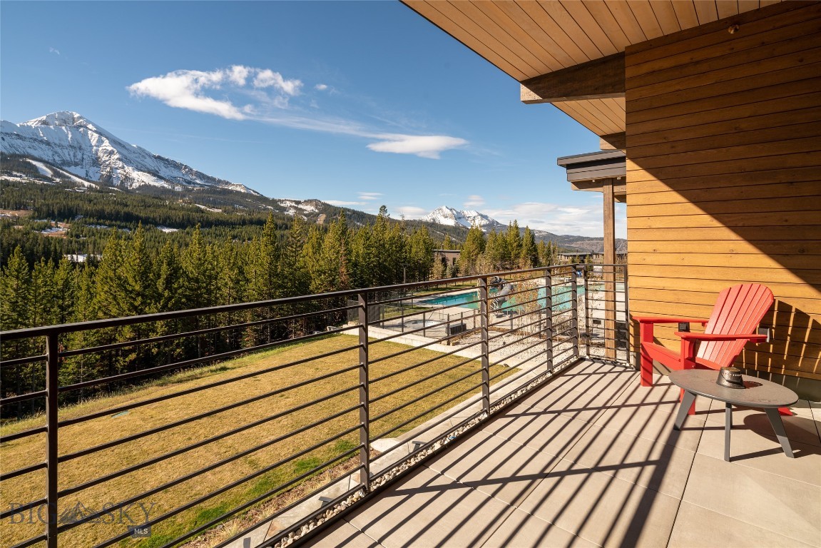 4 Boathouse Way, LakeLodge 225