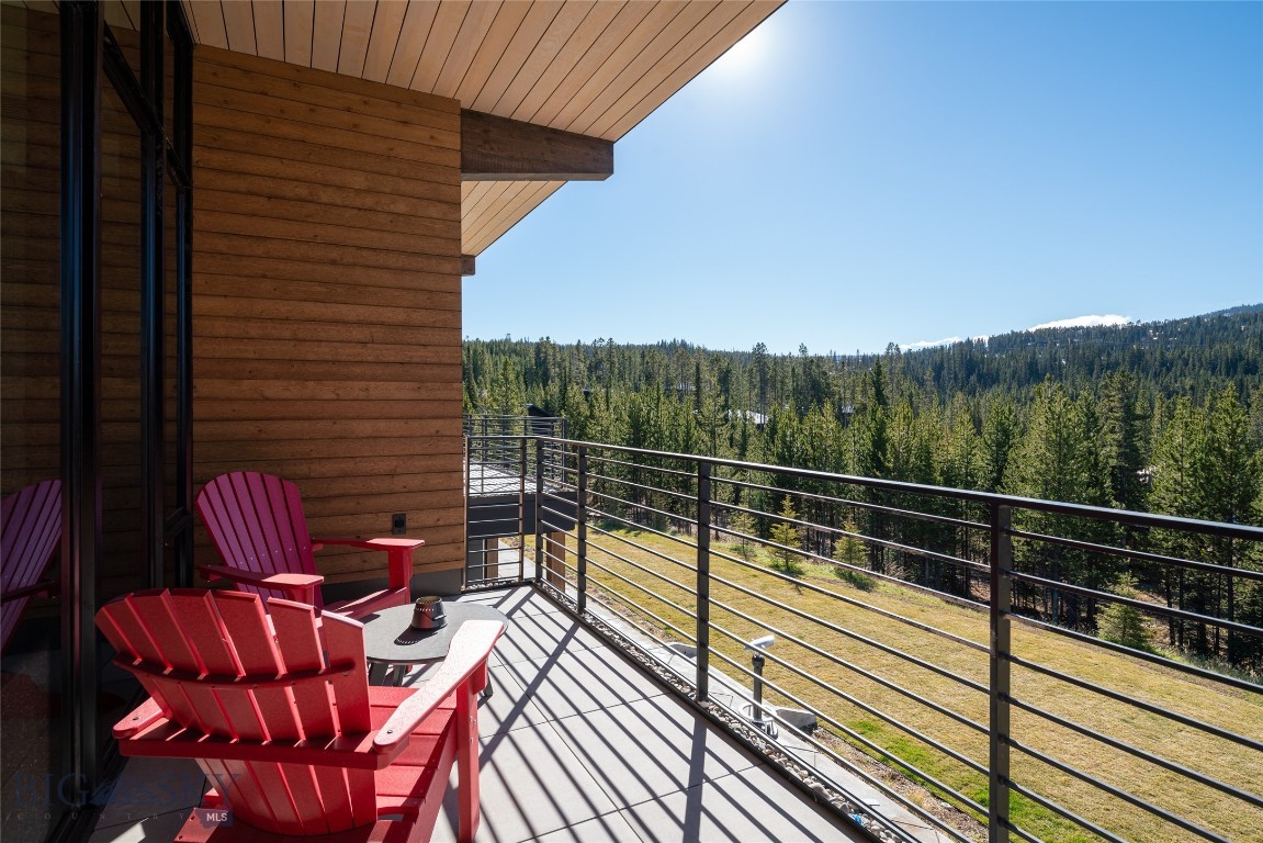 4 Boathouse Way, LakeLodge 225