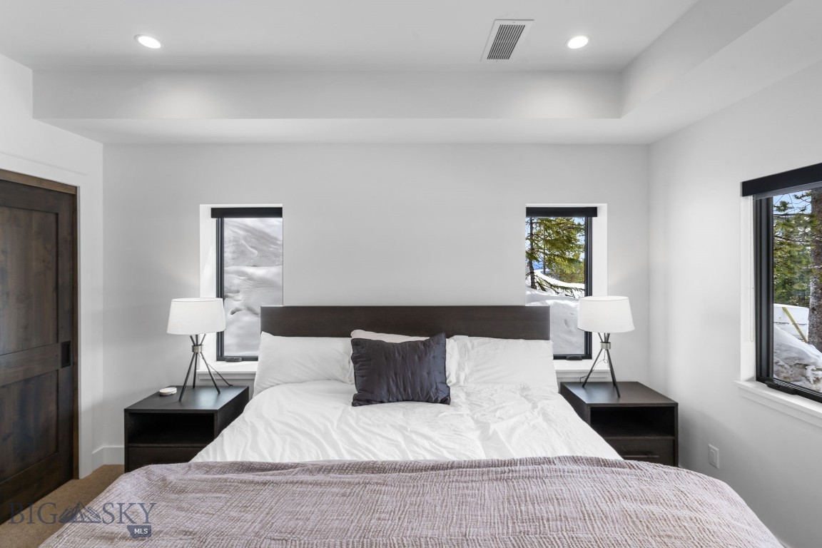 12 Highpoint Drive