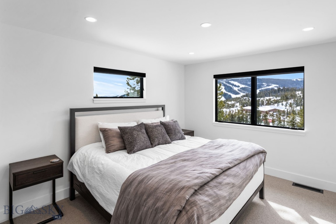 12 Highpoint Drive