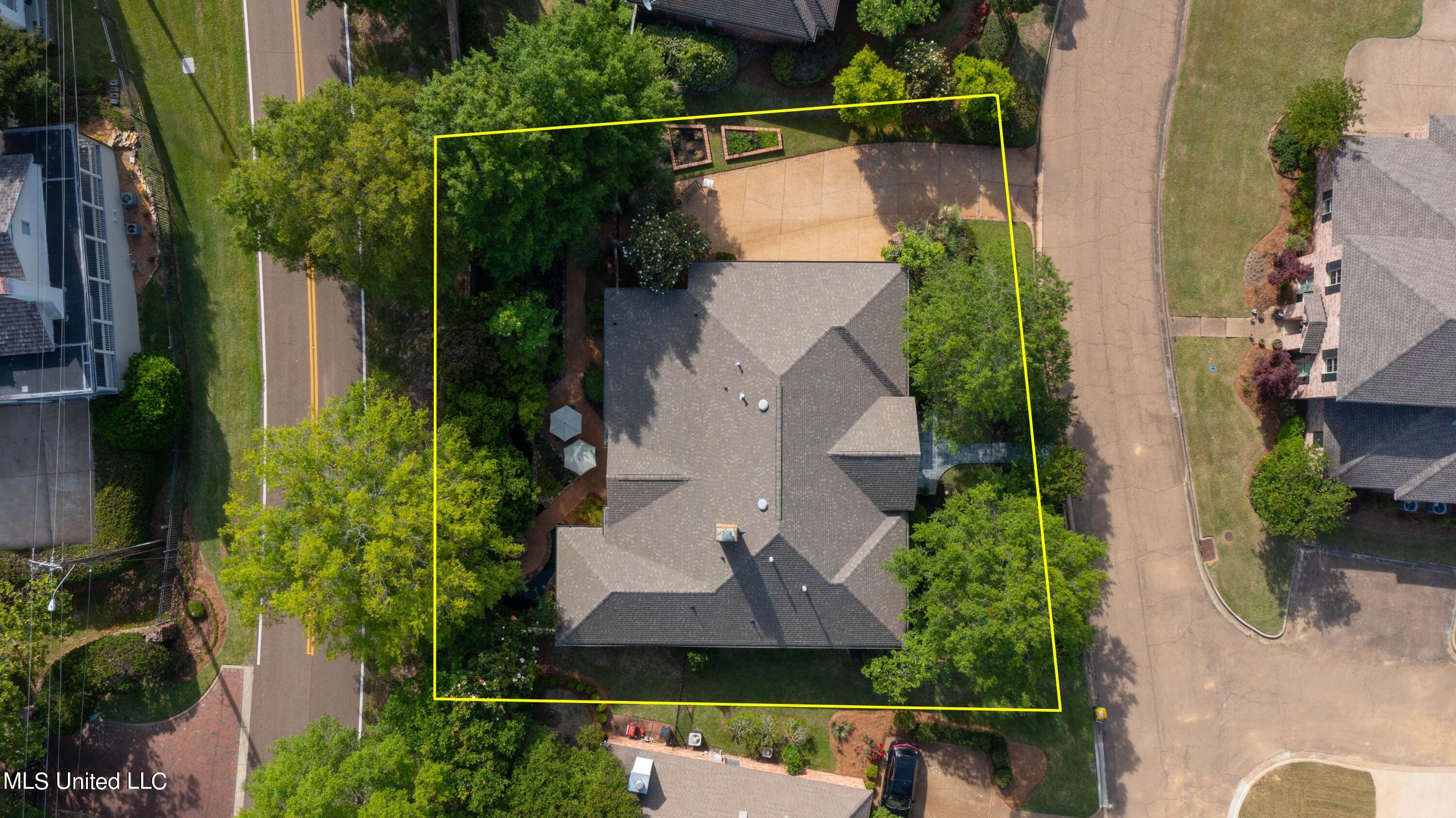 108 Summers Lane