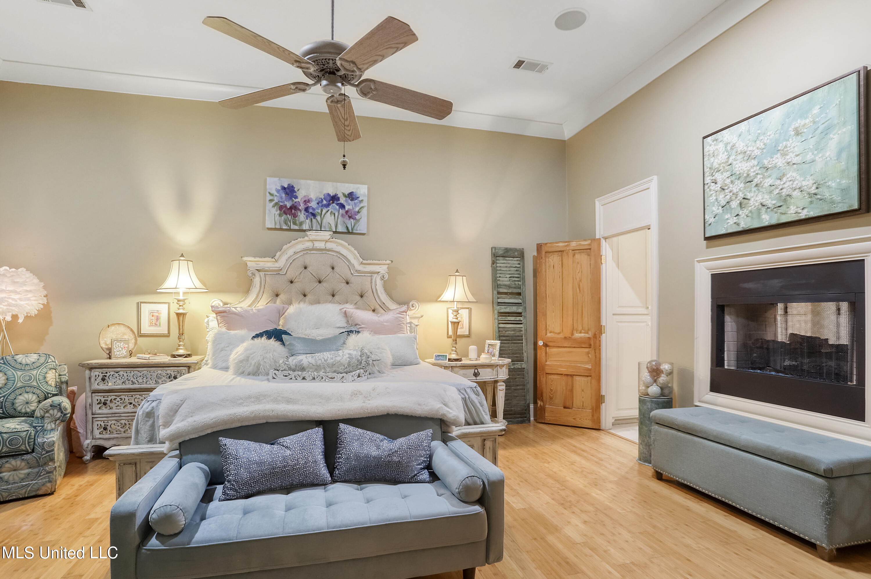 528 Heatherstone Court