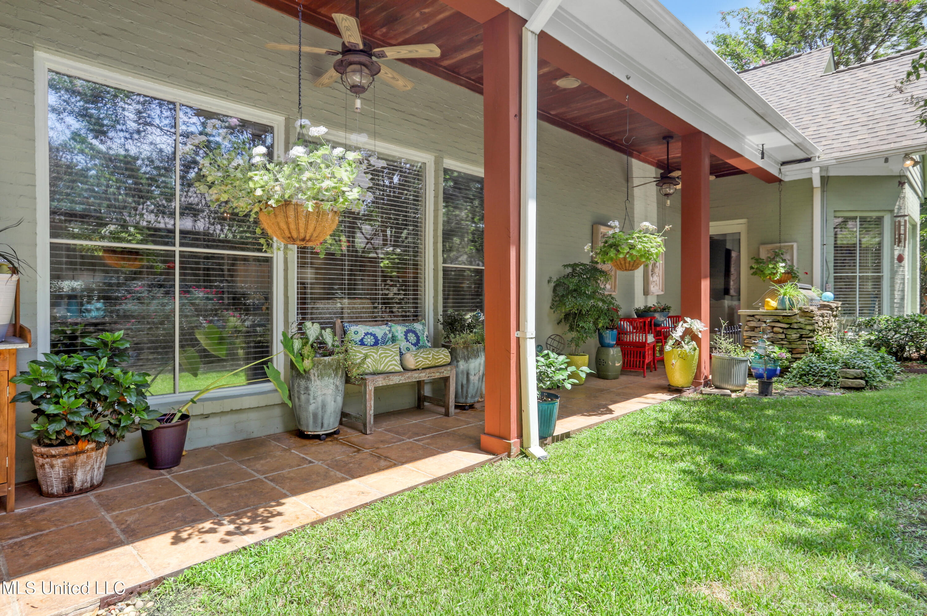 528 Heatherstone Court