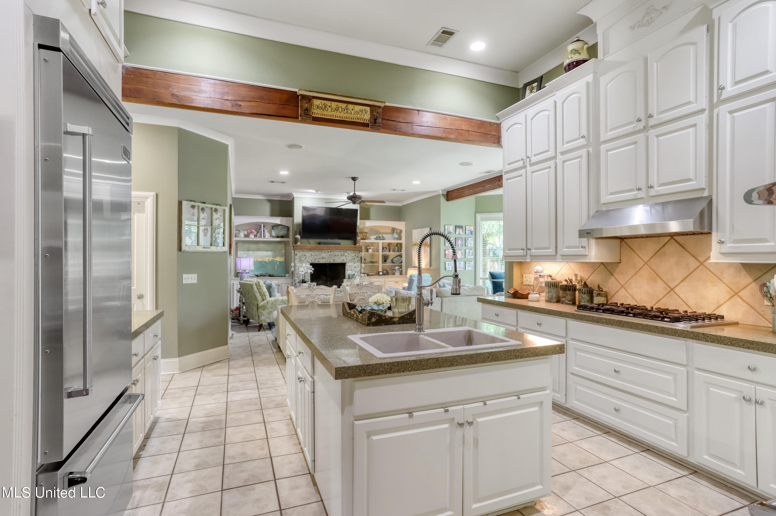 528 Heatherstone Court